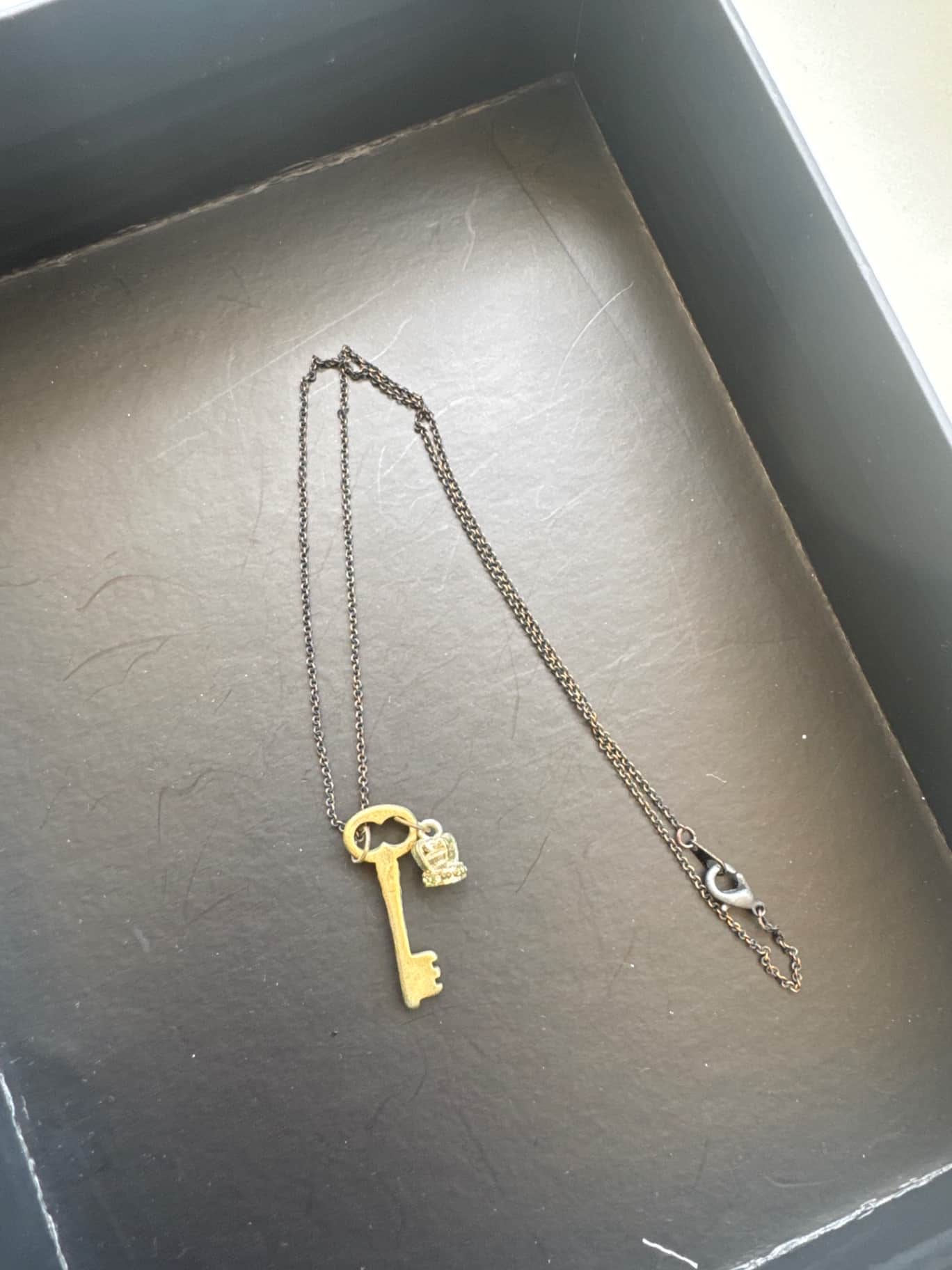Juicy Couture 鑰匙與皇冠造型項鍊 單件