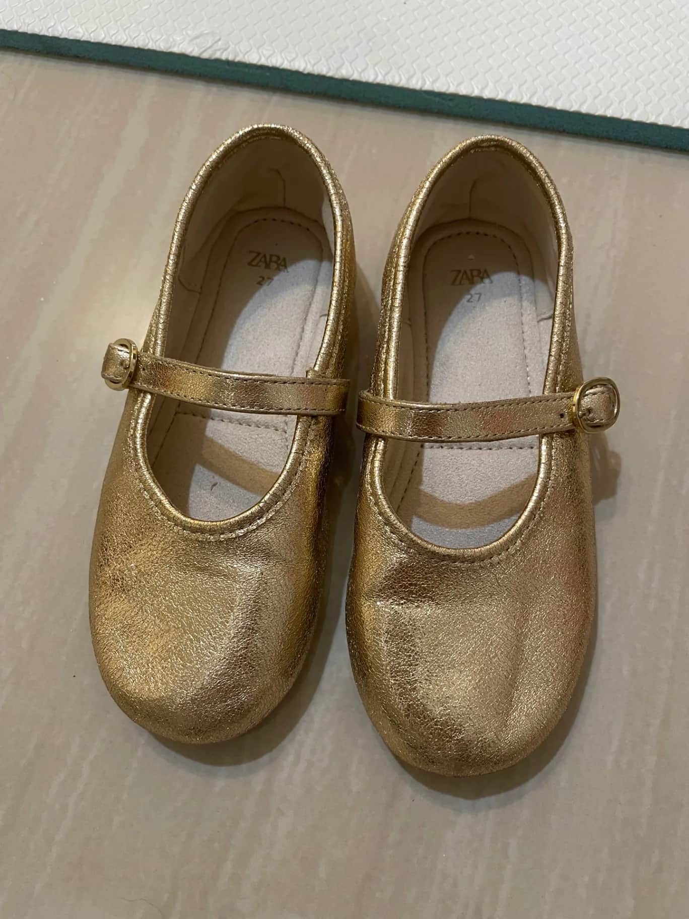 ZARA 女童金色瑪莉珍鞋 1雙
