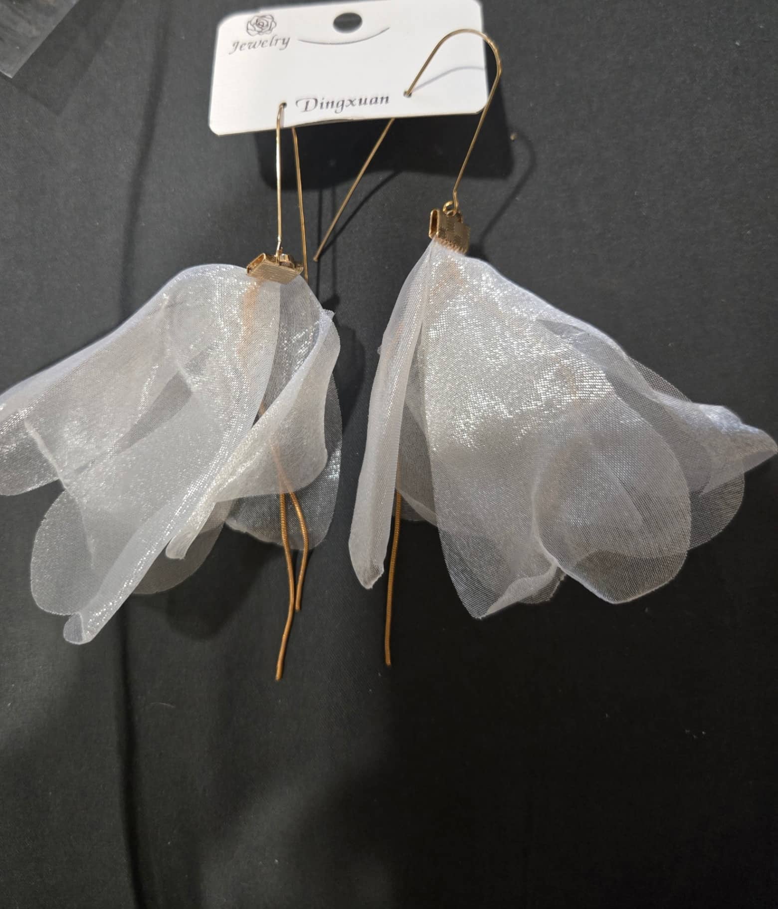 Dingxuan 歐根紗花朵垂墜耳環 1對