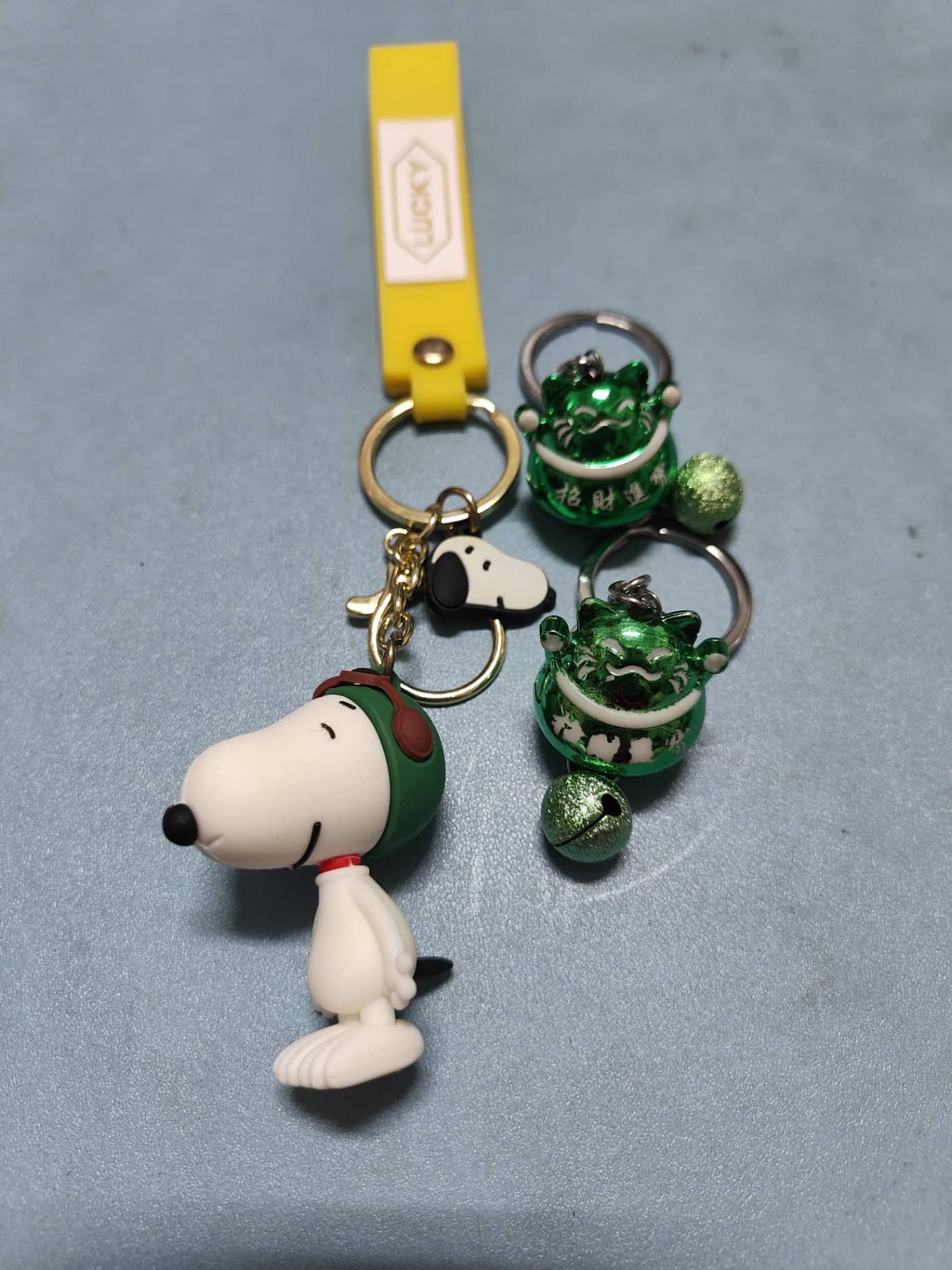 史努比 Snoopy 與招財貓造型鑰匙圈吊飾組合