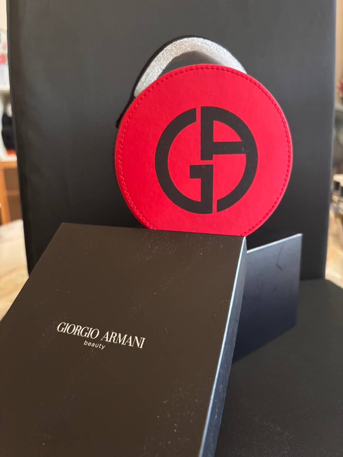 Giorgio Armani Beauty GA 經典圓形化妝包