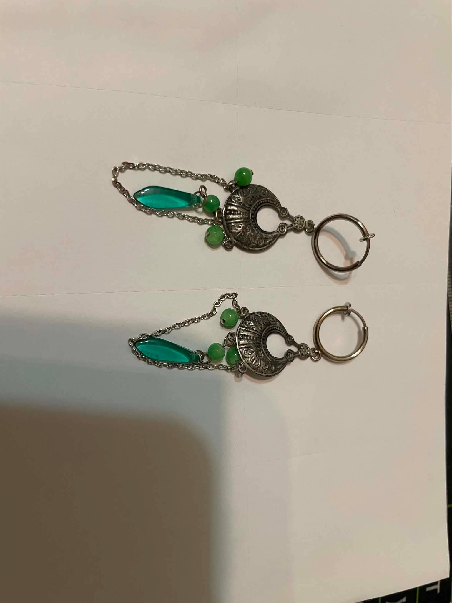 波希米亞風綠色系耳夾式耳環 一對