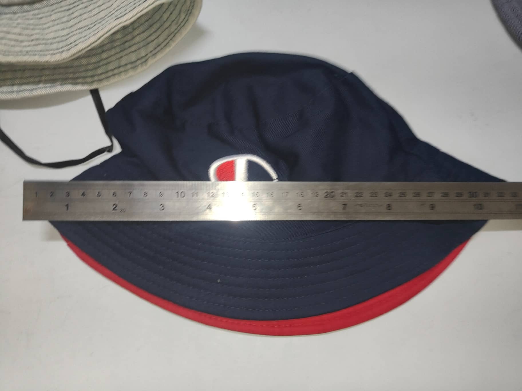Champion 雙面漁夫帽 單件