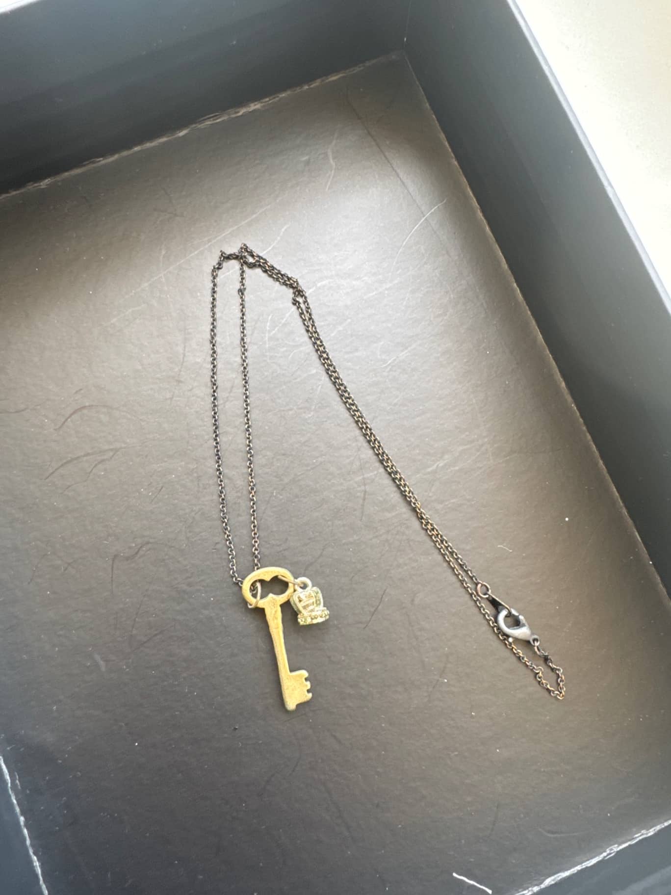 Juicy Couture 鑰匙與皇冠造型項鍊 單件
