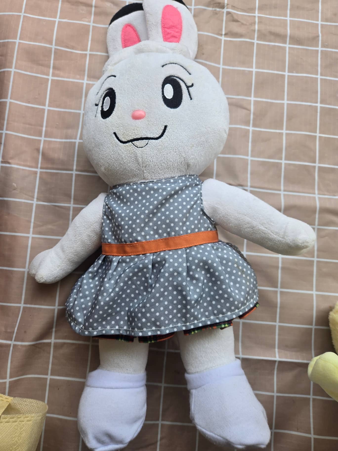 兔子娃娃 1件
