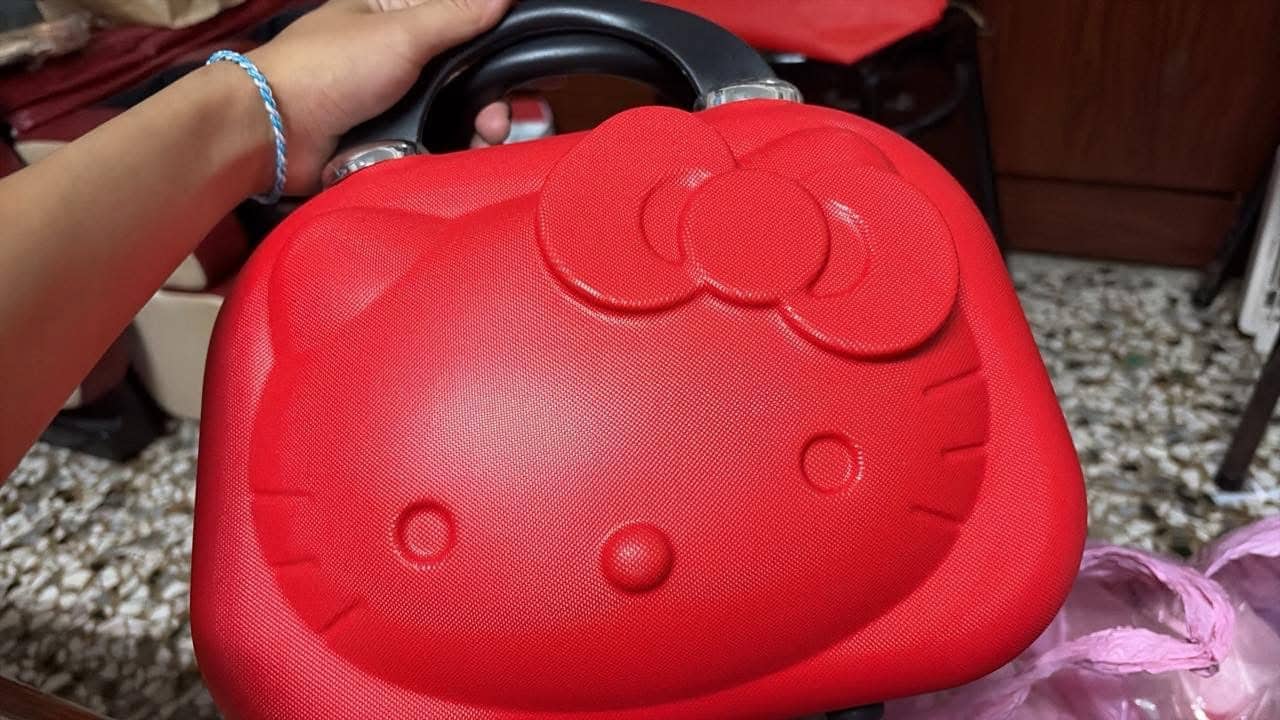 Hello Kitty 硬殼化妝箱 手提收納箱 單件