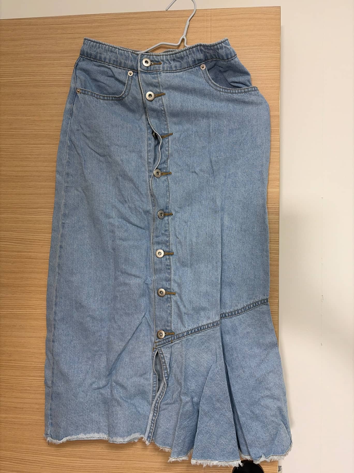 淺藍色牛仔排扣魚尾裙 單件