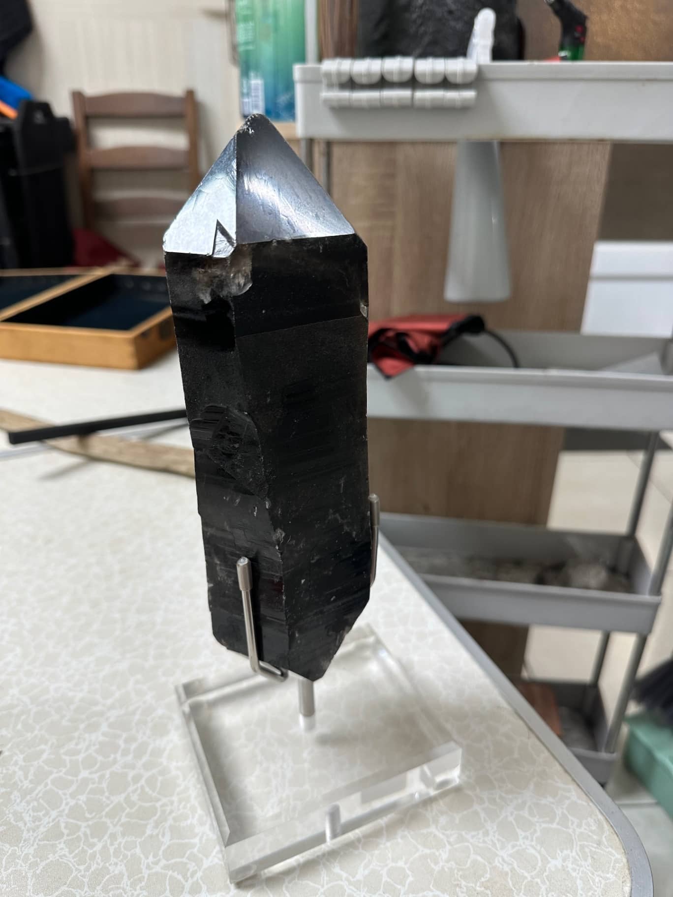 馬達加斯加黑水晶柱（附底座）